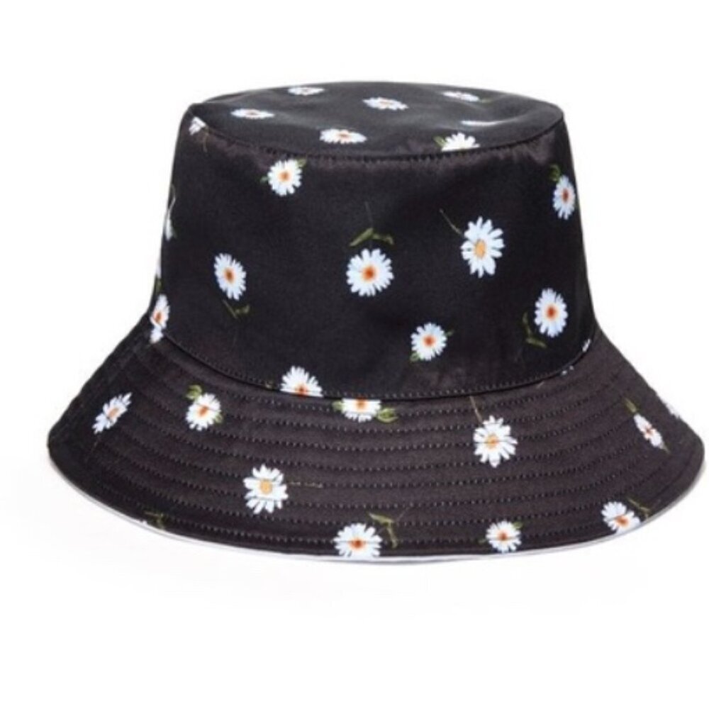 A+O FabFitFun Alice and Olivia Womans Reversible Daisy Spring Summer Bucket Hat